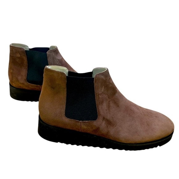 $310 NEW Amalfi by Rangoni Enrico Chelsea BootCashmere Suede Size 11.5 - Picture 1 of 5